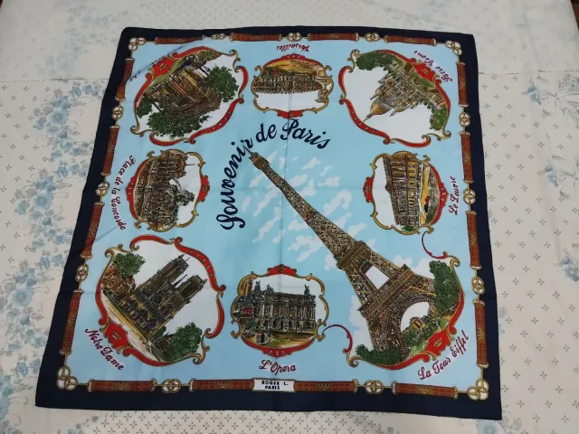 Pañuelo Roger L. souvenir París