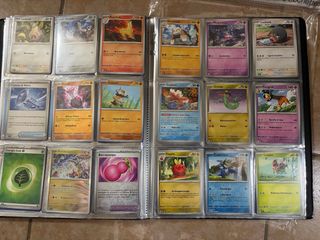 Carte Pokémon varie