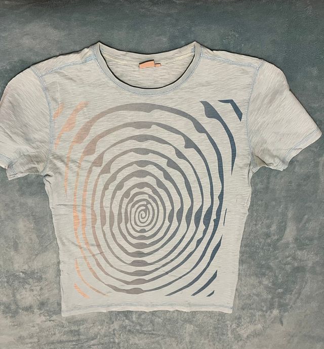 Camiseta azul claro efecto aguas