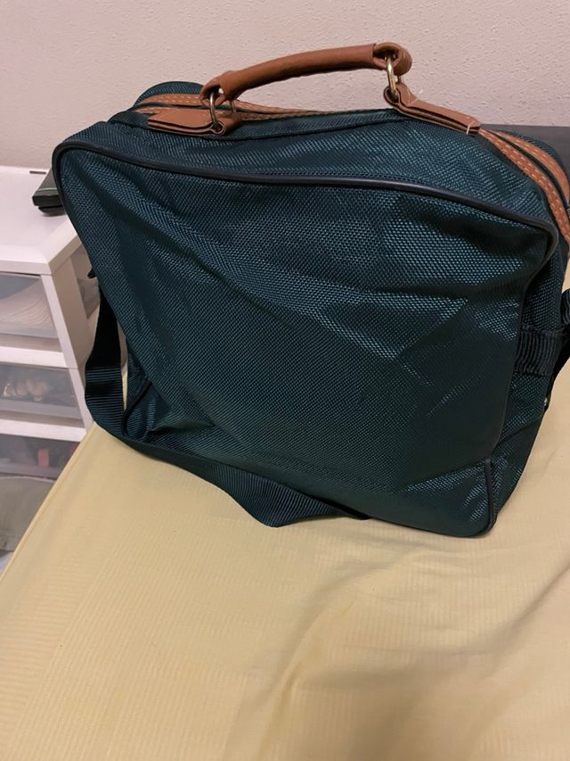 Maleta de viaje verde y marrón 40/32/17 cm