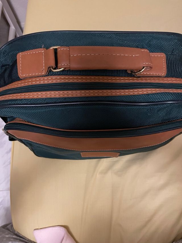 Maleta de viaje verde y marrón 40/32/17 cm