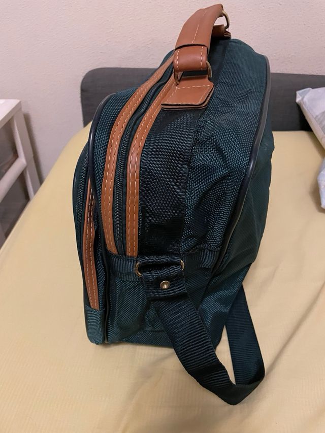 Maleta de viaje verde y marrón 40/32/17 cm