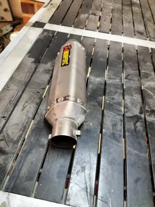 Silenciador Akrapovic