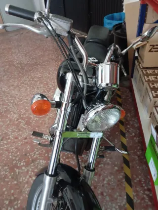 Moto Custom Negra
