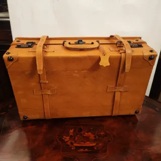 Valigia vintage retrò in cuoio