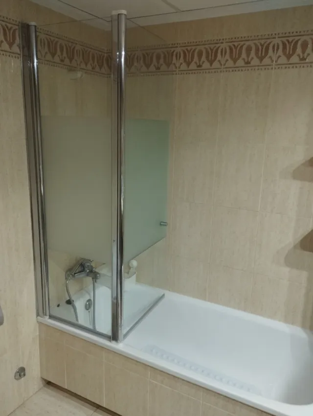 Mampara de ducha cristal y metal