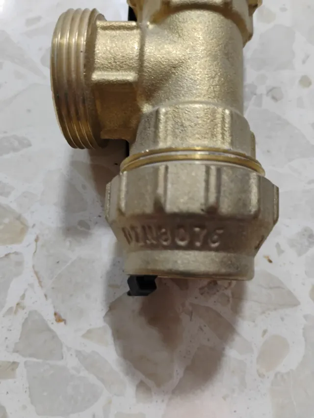 T de reducción de latón