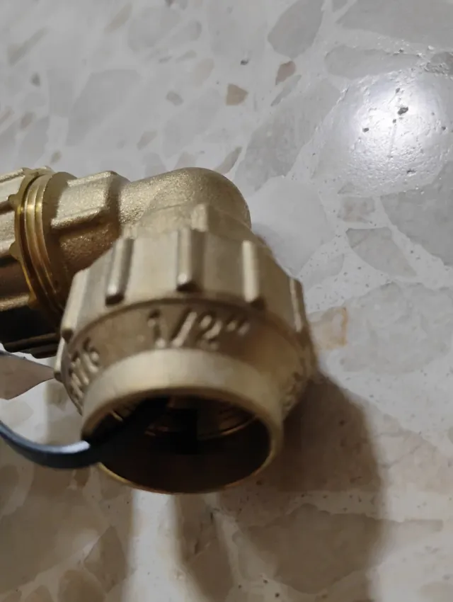 Codo latón 20x20 1/2