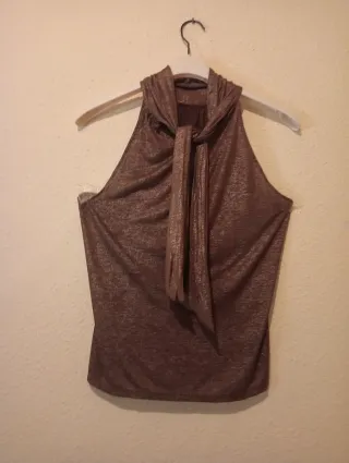 Blusa brillante ,marrón con brillo dorado