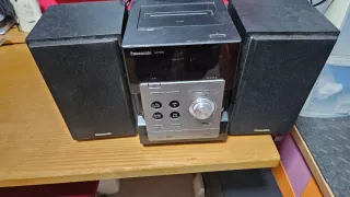 Minicadena Panasonic CD, USB, Radio, Cinta