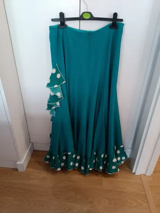 Falda flamenca con lunares