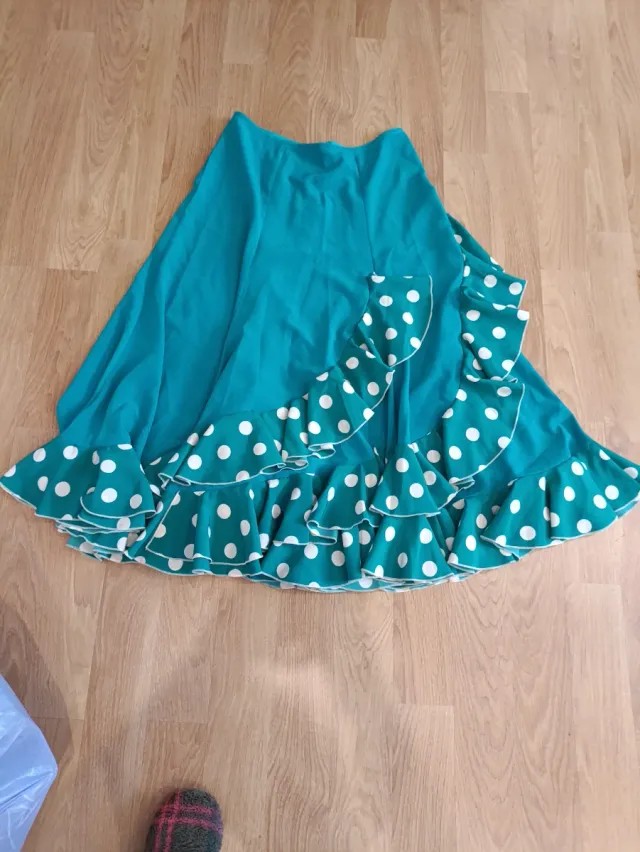 Falda flamenca con lunares