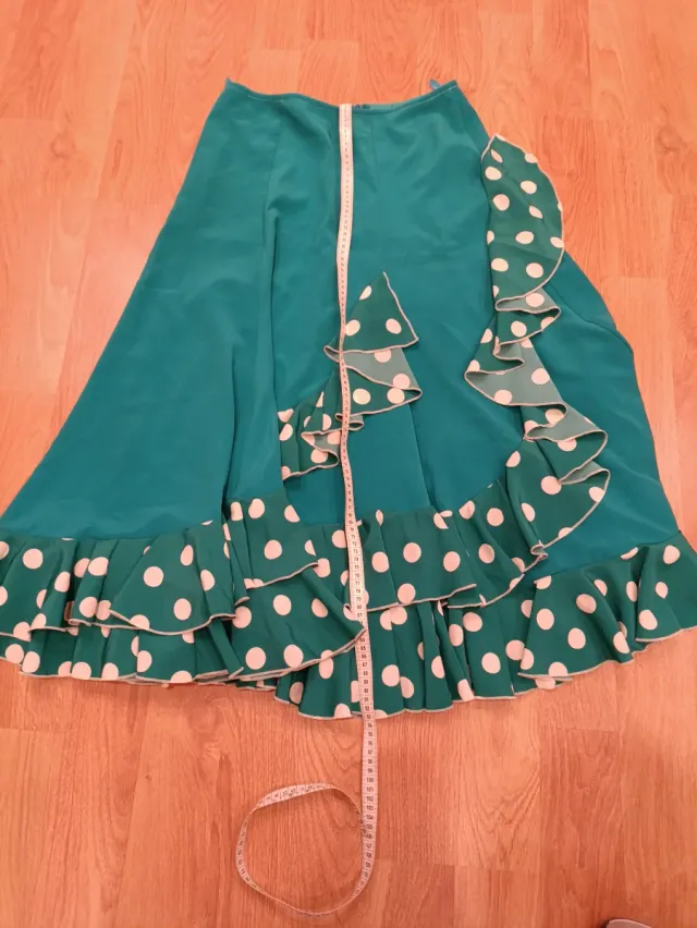 Falda flamenca con lunares