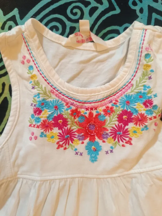 Vestido blanco niña bordado 5-6 años