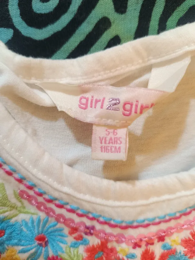 Vestido blanco niña bordado 5-6 años