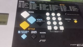 Teclado Yamaha PSR-E223