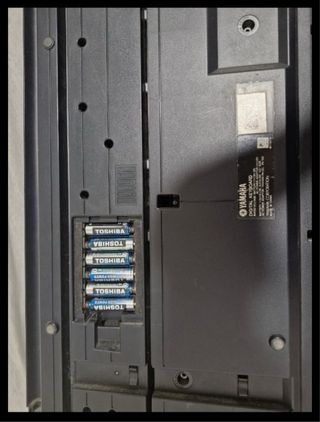 Teclado Yamaha PSR-E223