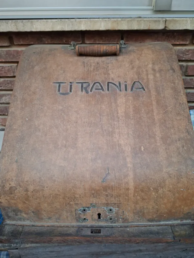 Máquina de Escribir Urania Vintage