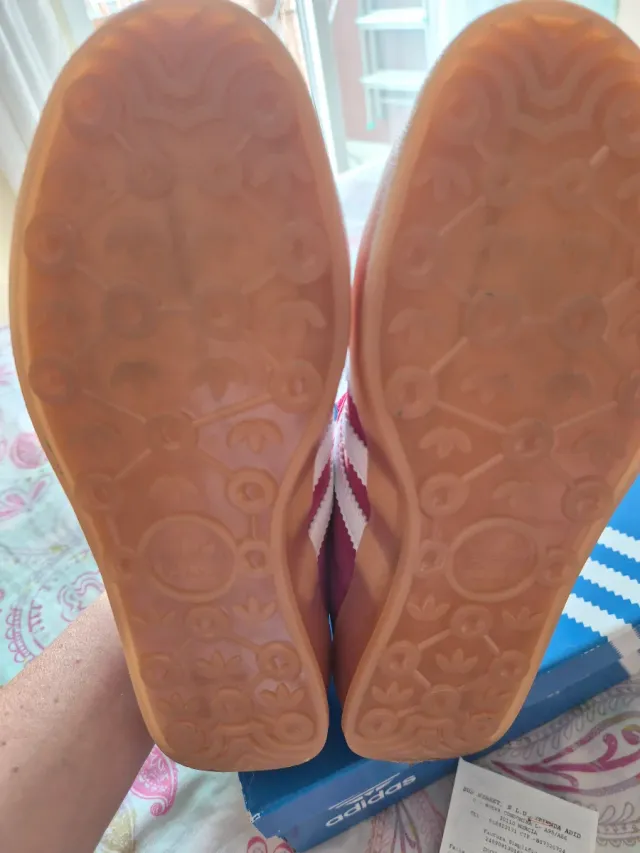 Zapatillas Adidas Gazelle Talla 40 Rojas