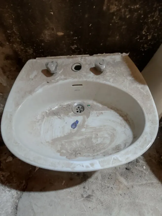 Lavabo, bidé, vater y plato de ducha de porcelana