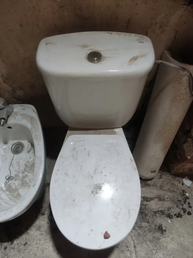Lavabo, bidé, vater y plato de ducha de porcelana