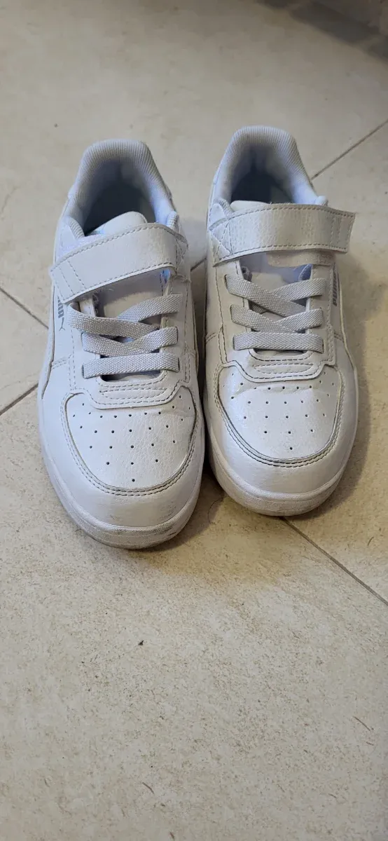 Deportivos Puma Blancos Niño Talla 33