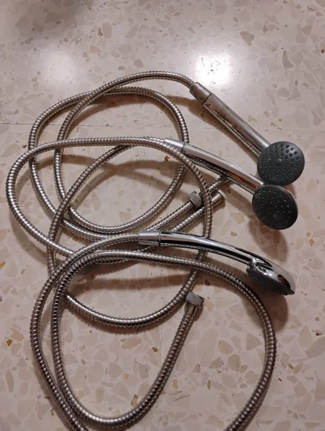 Lote 3 alcachofas y flexos ducha