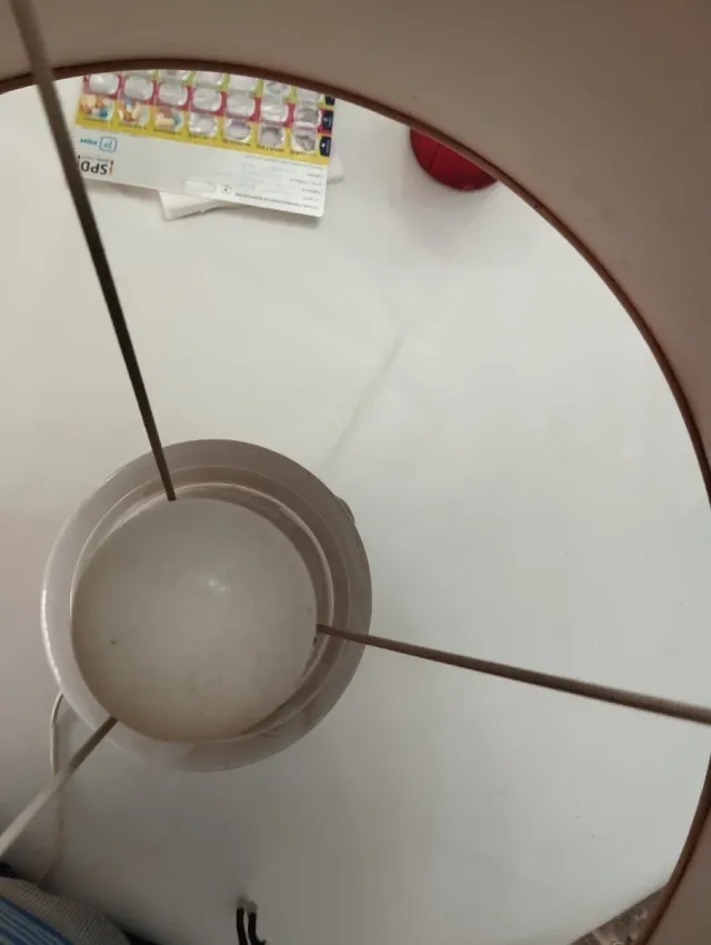 Pie de lámpara porcelana y madera