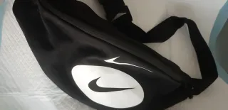 Riñonera Nike Negra