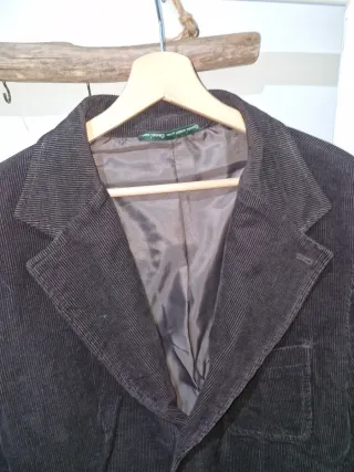 Chaqueta de pana marrón para hombre