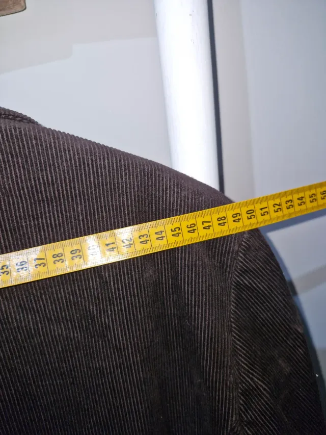 Chaqueta de pana marrón para hombre