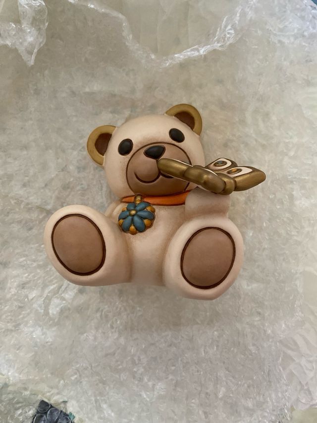 Orsetto Thun con farfalla