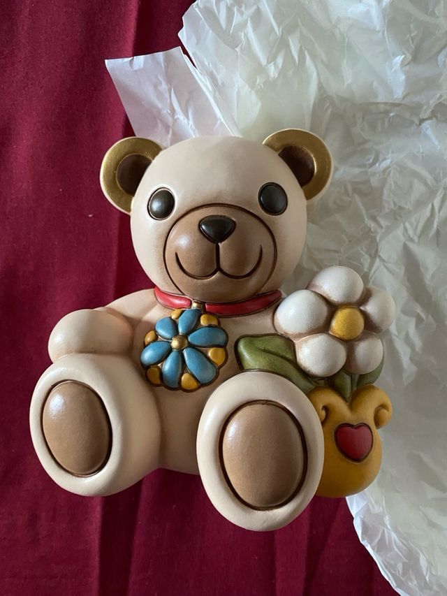 Orsetto Thun con farfalla