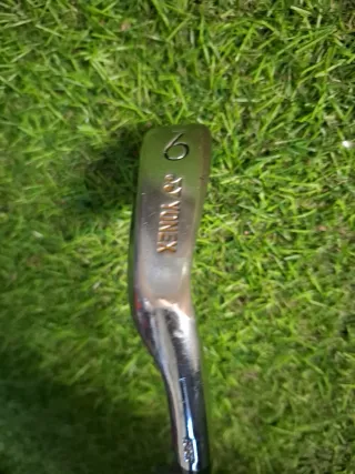 Hierro 9 Golf Yonex