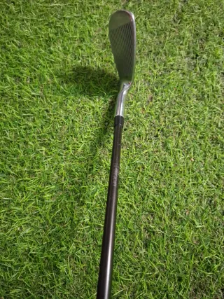 Hierro 9 Golf Yonex