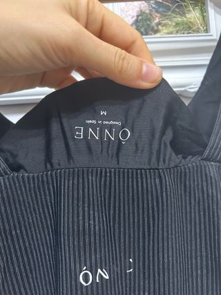 Mono ONNE negro acanalado