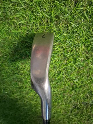 Hierro 7 Golf Mirage M-05