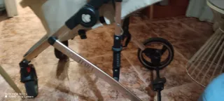 Cochecito bebé. Le falta el cestito de abajo.