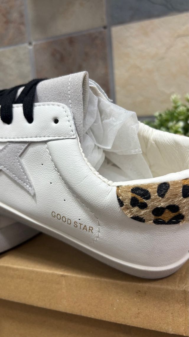 Zapatillas Good Star Blancas con Estrella Gris
