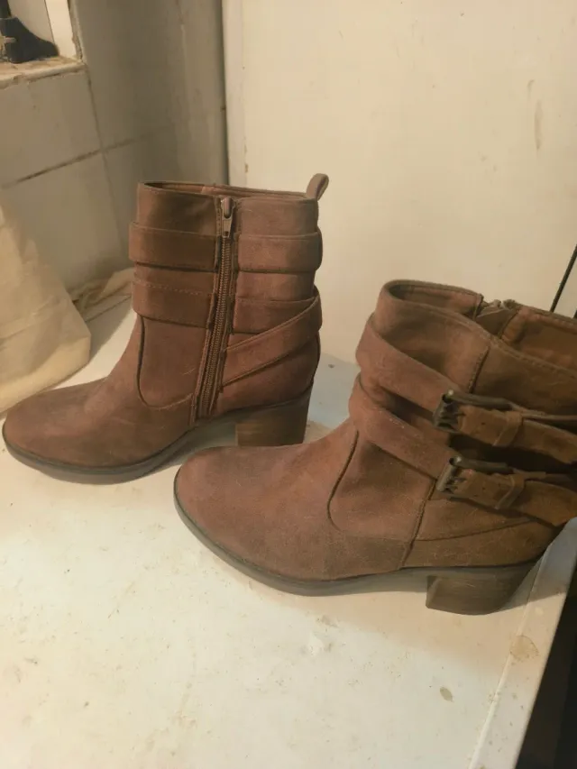 Botines marrones talla 39