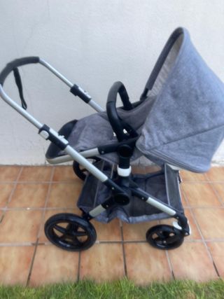 Carro Bugaboo gris con capazo incluido
