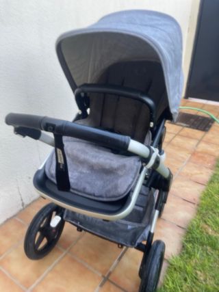 Carro Bugaboo gris con capazo incluido