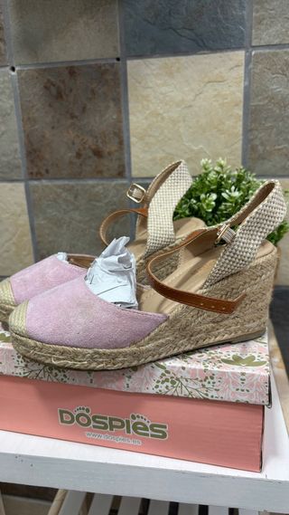 Zapatos cuña Dospies beige y rosa