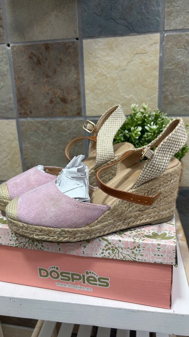 Zapatos cuña Dospies beige y rosa