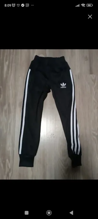 Conjunto chándal Adidas negro talla 4/5 años