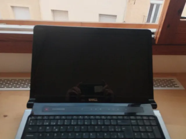 Portátil Dell Studio 17/1747 - No enciende