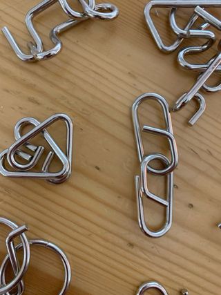 Puzzle metallico set 24 pezzi