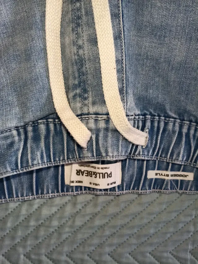 Pantalón vaquero Pull&Bear desgastado Talla S