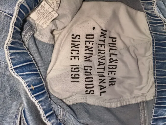 Pantalón vaquero Pull&Bear desgastado Talla S