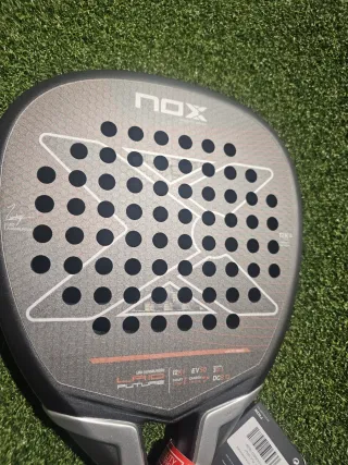 Pala de pádel NOX 2024 Augsburger.